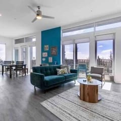 Skyline Luxe | Penthouse Living W/ DTLA Epic Views