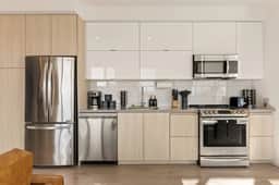 Chic and Cozy 1BD Unit in K-Town - Free Parking