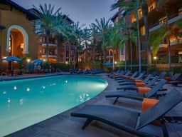 Chick & Cozy Condo Near UCI & Disney - Pool & Gym