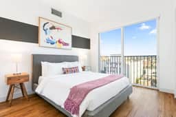 K-Town Gem Near Food & Fun | Gym & Free Parking