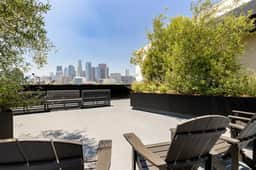 Light Filled 1BD-1BTH in Little Tokyo W/DTLA Views