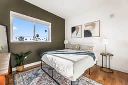 Light-Filled Home in K-Town | Parking, Gym & Views