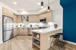 Modern Apt | Top Amenities | 1Mi to SCP + Parking
