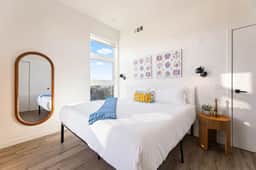 Private Apt Home W/ DTLA Views | 1Mi to Dodger Std