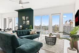 SkyLoft Oasis Stunning DTLA Views & Modern Comfort