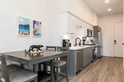 The Skyline Suite-Sleek Studio Near Dodger Stadium