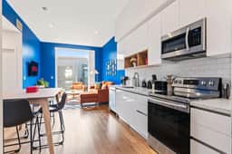 Top Floor in K-Town W/Free Parking | EV & Gym