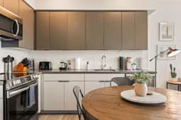 2BD K-Town Home Near Food & Fun | Gym + Parking - Image 3