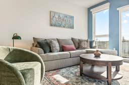 Bright & Chic 2 Bed 2Bth - Central LA + 2 Parking - Image 5