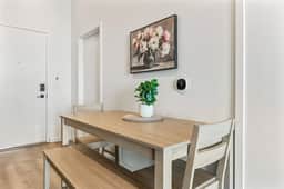 Chic 2BD 1BTH in Central LA + Free Parking - Image 5