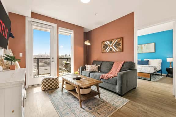 Chic & Bright Home | Free Parking | Hot tub + Gym - Image 1