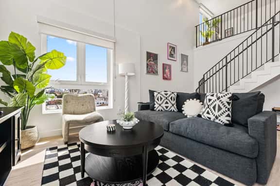 K-Town 2BD +Loft Light-Filled Home + Parking & Gym - Image 1