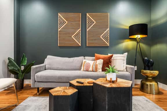 Modern Home in K Town-Mins to DTLA & Hollywood - Image 1