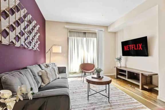 Stylish Stay in the Heart of OC - Mins to Irvine - Image 1