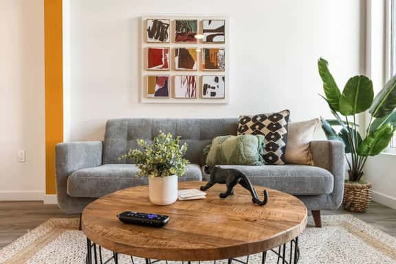 The Haven 1BD Suite - Free Parking W/ DTLA Views - Image 1