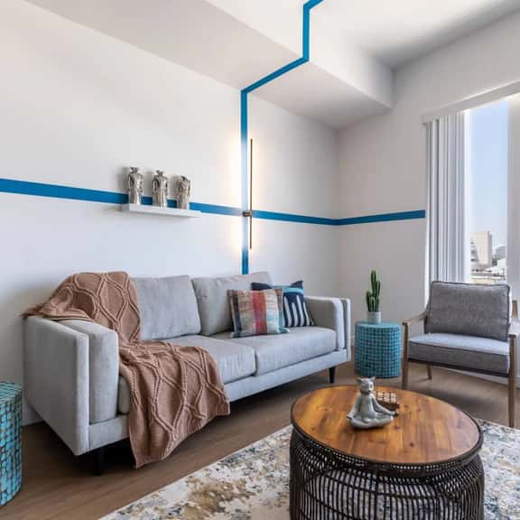 Chic Apartment | Walk to Little Tokyo | Gym+Views - Image 1