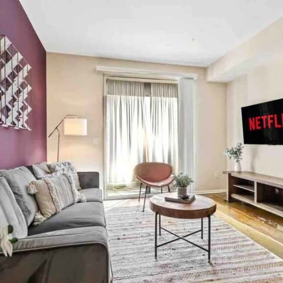Stylish Stay in the Heart of OC - Mins to Irvine - Image 1