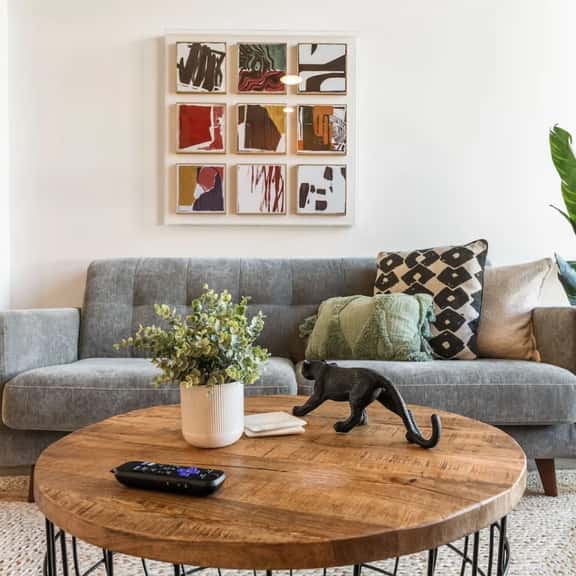 The Haven 1BD Suite - Free Parking W/ DTLA Views - Image 1