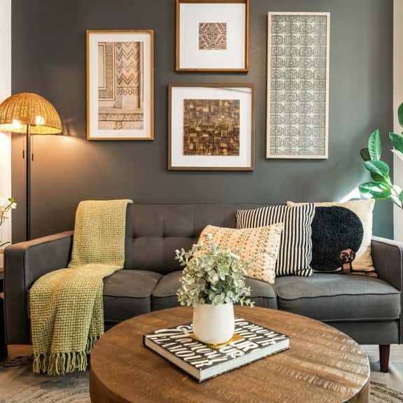 Vibrant Koreatown 2BD Hideaway | Hot tub+Parking - Image 1