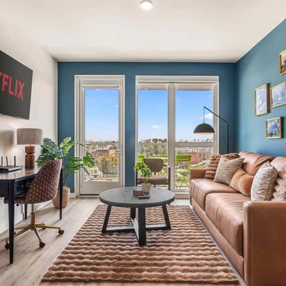 Lux Living 3BD 3BTH in K-Town, Pool, Gym & Parking - Image 1