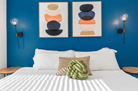 Bright & Modern Condo | 1Mi to South Coast Plaza