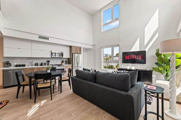 K-Town 2BD +Loft Light-Filled Home + Parking & Gym