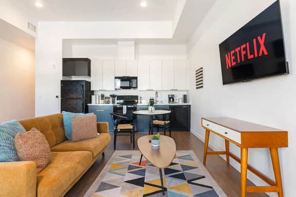 Modern Studio Retreat in the Heart of Art District
