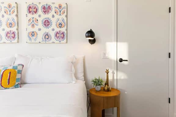 Private Apt Home W/ DTLA Views | 1Mi to Dodger Std