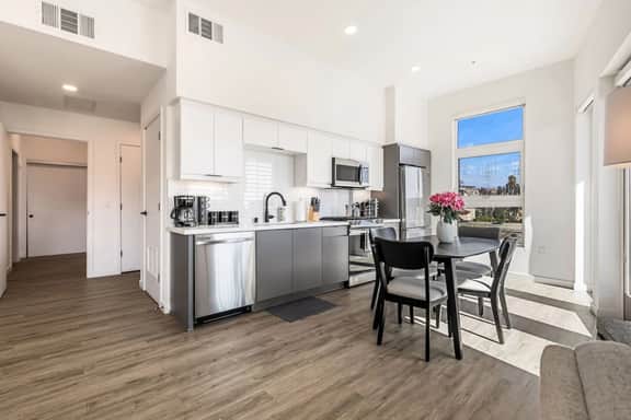Skyline Haven Near Dodger Stadium w/ DTLA Views
