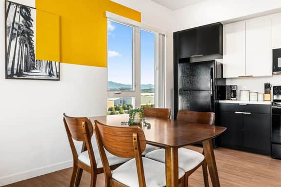 Stylish Art District Retreat | Walk to Lil Tokyo