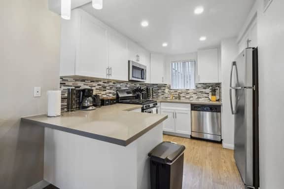 Stylish Getaway | Mins to Irvine | 1Mi to SCP