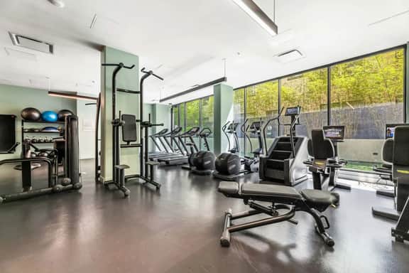 Stylish K-Town 2BD Home | Parking, Gym & Pool