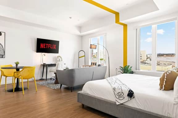 Stylish Studio with Sweeping City Views in DTLA