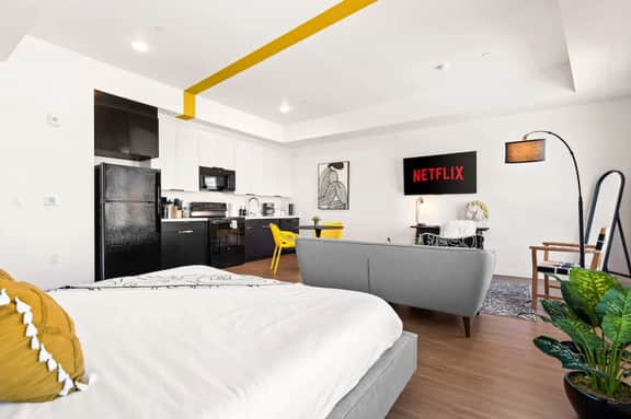 Stylish Studio with Sweeping City Views in DTLA