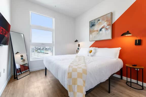 The Haven Homes-1Mi to DTLA & Dodger-Free Parking