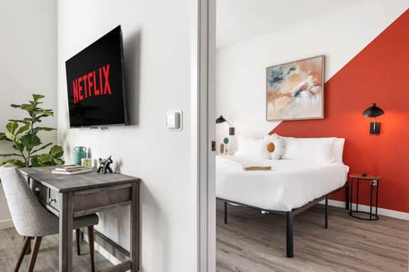 The Haven Homes-1Mi to DTLA & Dodger-Free Parking