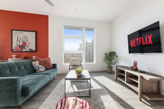 The Haven Lofts | Light-Filled Home W/DTLA views