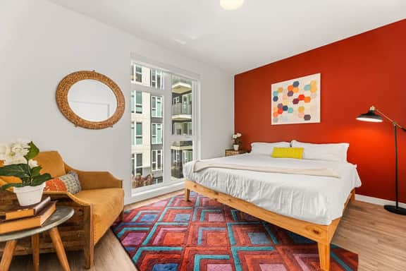 The K-Town 2BD Haven - Hot Tub, Gym & Parking