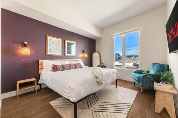 The Little Tokyo 2BD Haven Suite + Parking & Gym
