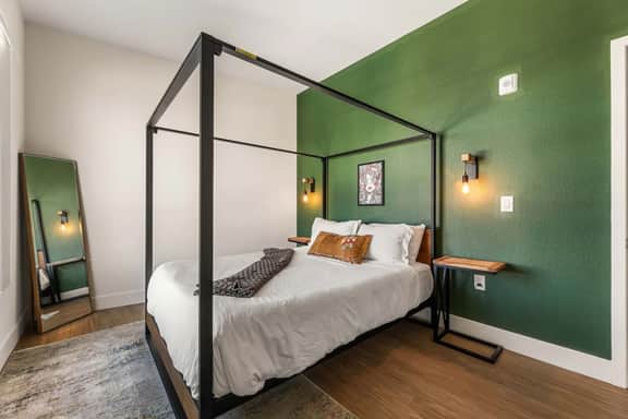 The Little Tokyo 2BD Haven Suite + Parking & Gym