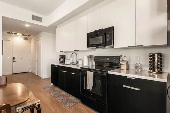 The Little Tokyo 2BD Haven Suite + Parking & Gym