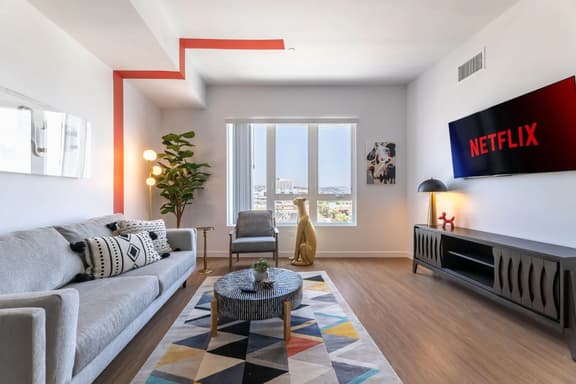 Artsy Home in Lil Tokyo-Free Parking-1Mi to DTLA