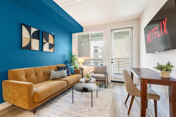 Modern Apt | Top Amenities | 1Mi to SCP + Parking
