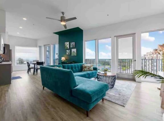 SkyLoft Oasis Stunning DTLA Views & Modern Comfort