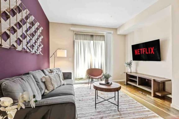 Stylish Stay in the Heart of OC - Mins to Irvine