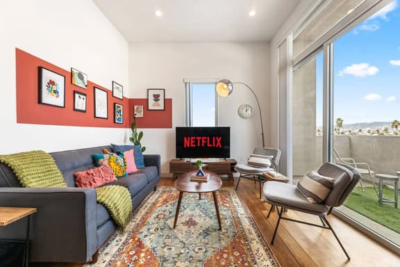 The Hollywood Vista Suite-2BD+2BTH W/Sunset Views