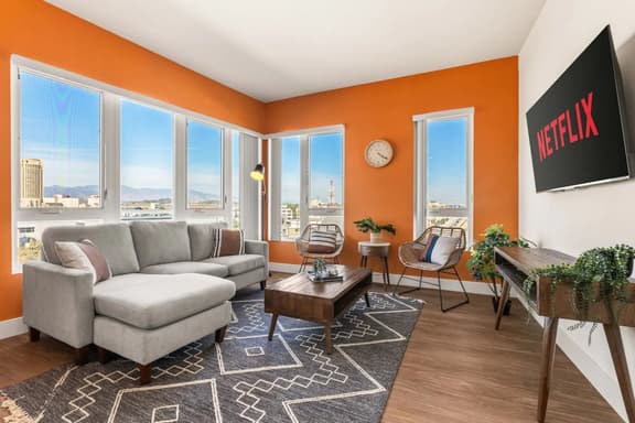 The Little Tokyo 2BD Haven Suite + Parking & Gym